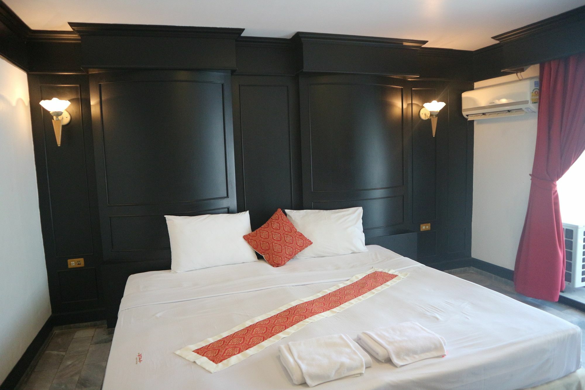 Patong Holiday Dream Hotel Exterior photo