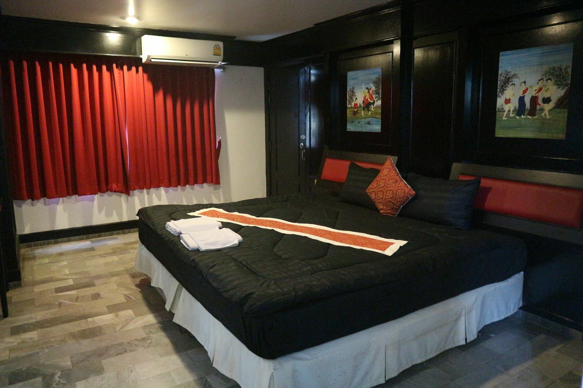 Patong Holiday Dream Hotel Exterior photo